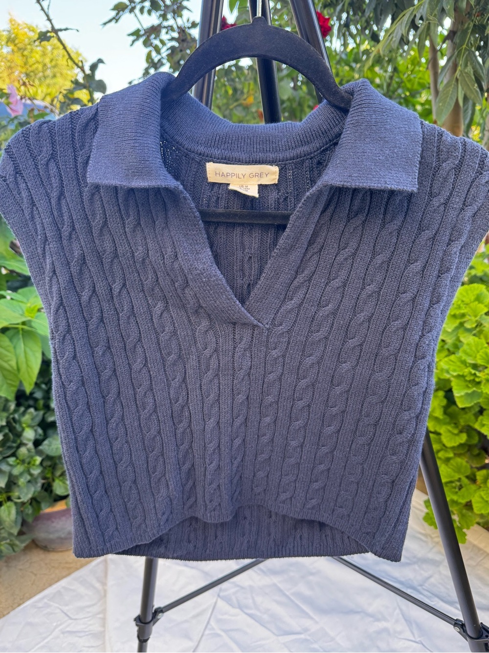 Women's Navy Cable-Knit V-Neck Sweater Vest